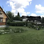 Lodge Retro